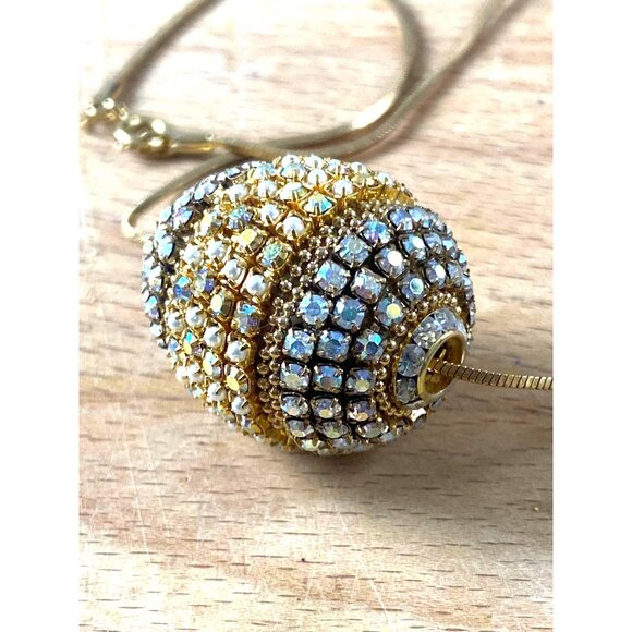 Vintage Aurora Borealis Egg Necklace on Gold-Tone Chain - Picture 8 of 8